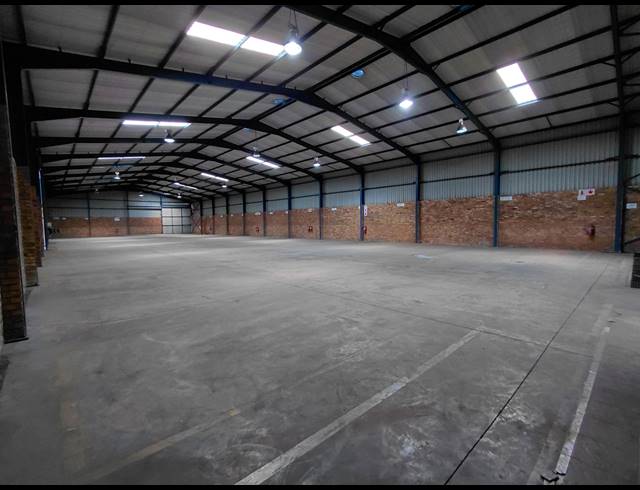 1,849M² WAREHOUSE TO LET IN POMONA